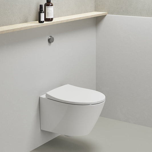 Lille toilet på badeværelse