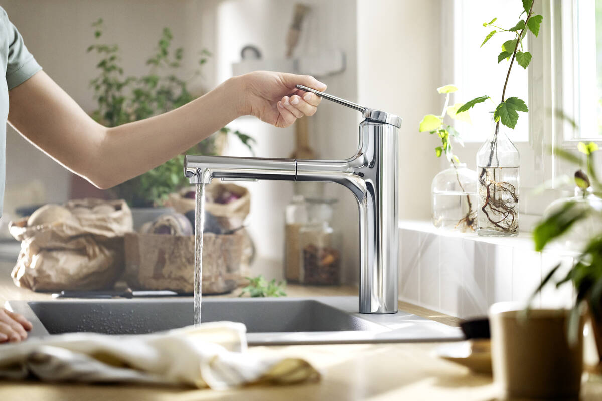 Hansgrohe Zesis M33 køkkenarmatur 160, med udtræk, krom