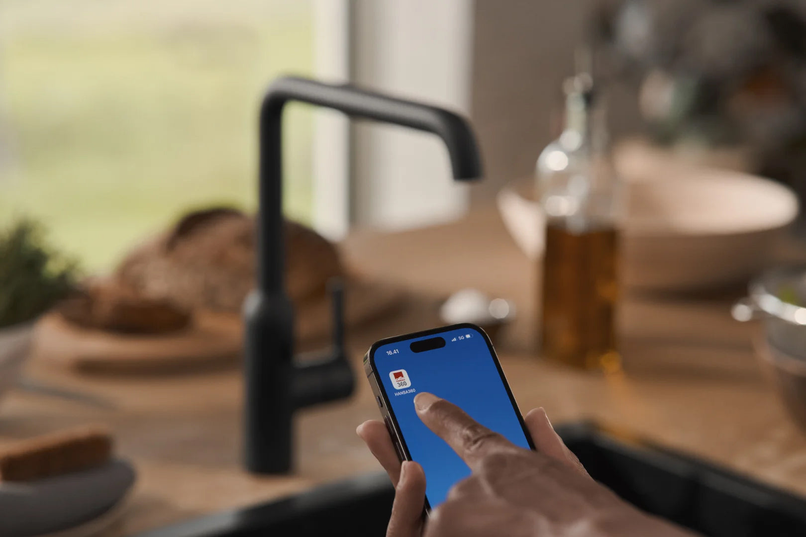 Oras Optima Style Hybrid køkkenarmatur, 230/9 V, bluetooth - mat sort