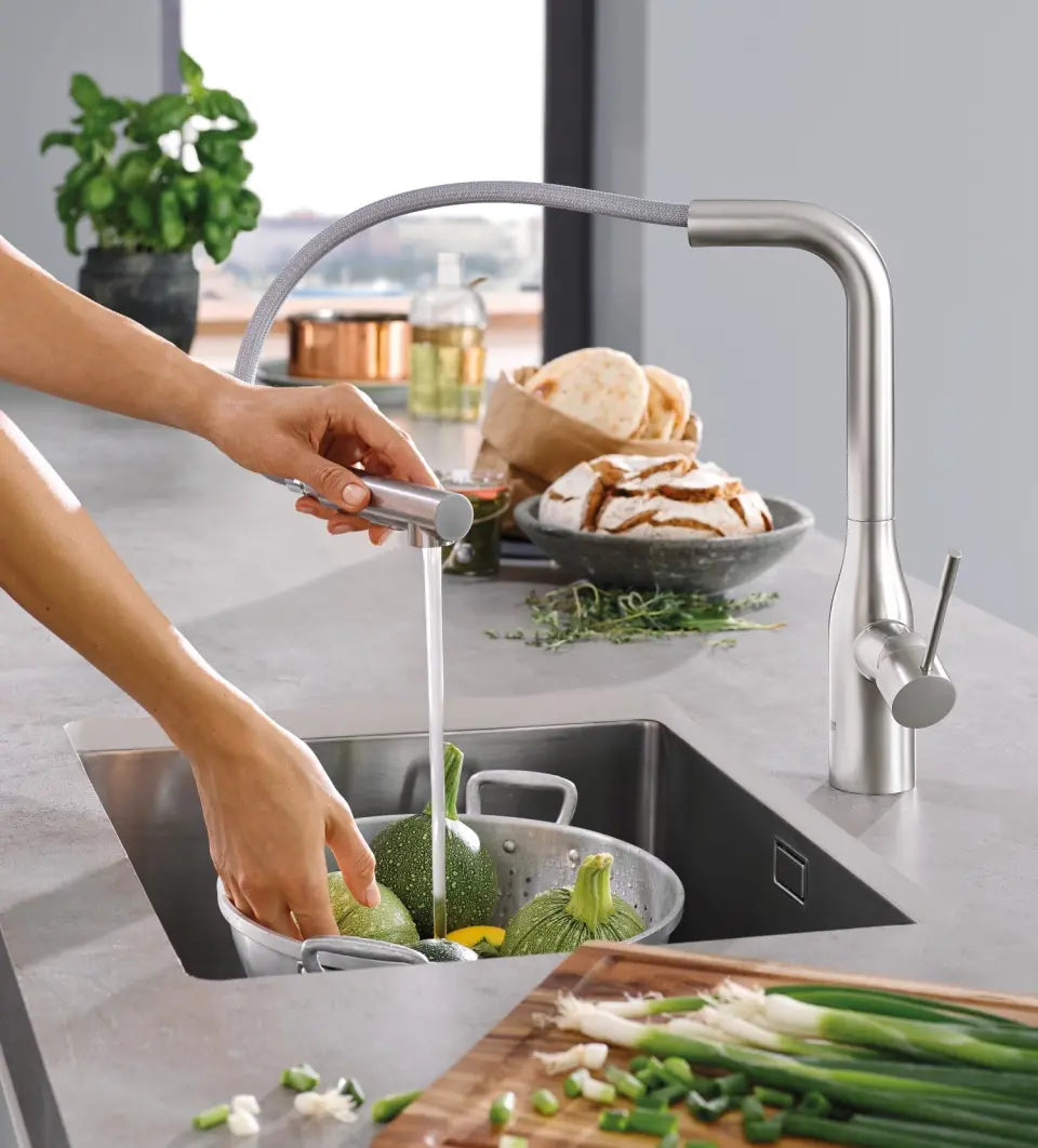 Grohe Essence køkkenarmatur i stål 