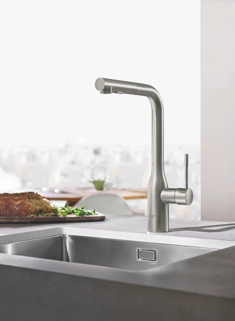 Grohe Essence køkkenarmatur i stål 