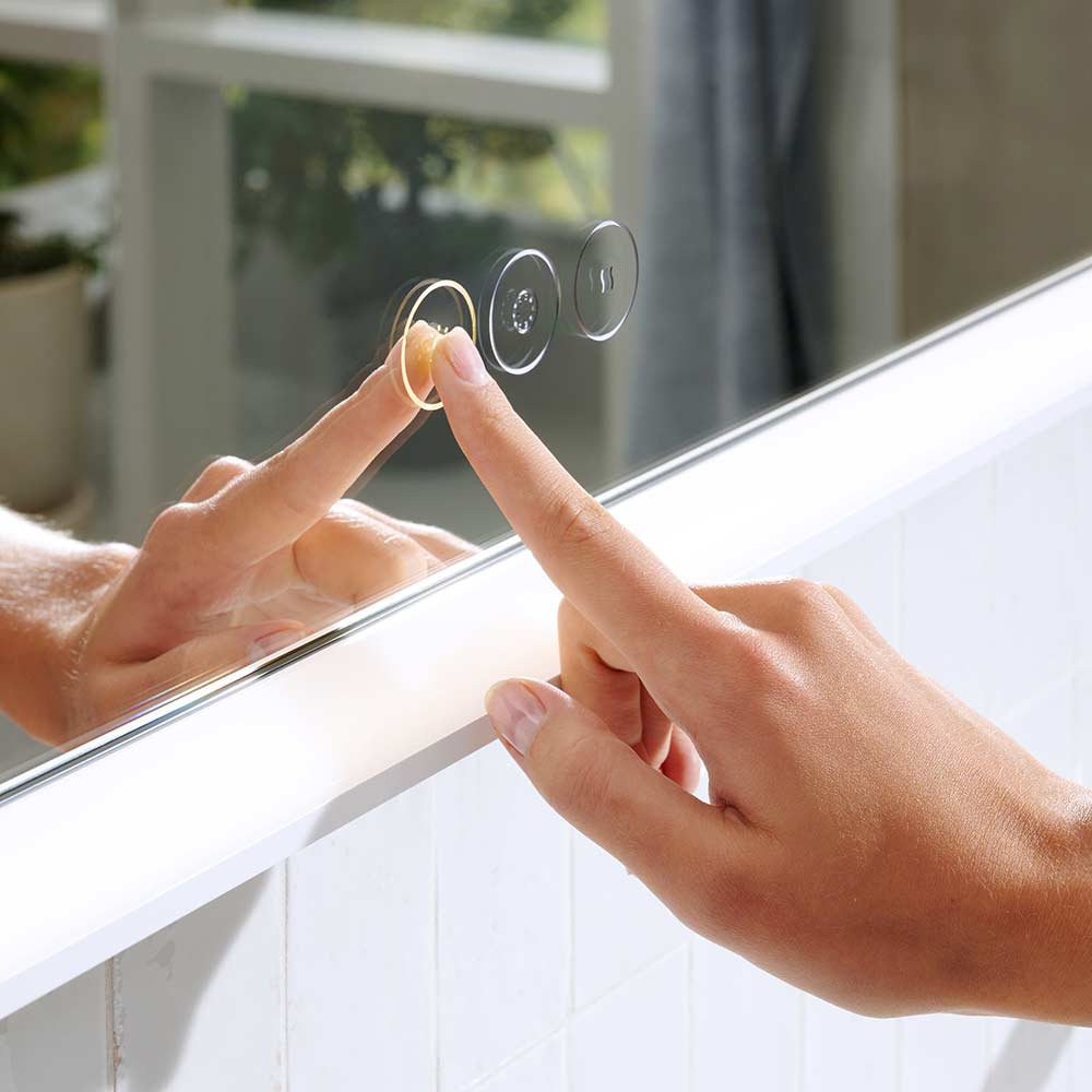 Hansgrohe Xarita E badeværelsesspejl med lys, 70 x 36 cm, mat hvid