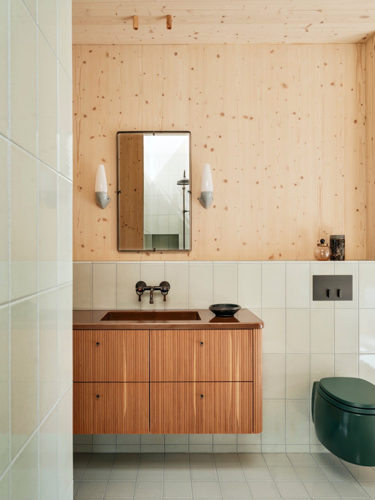 TONI Copenhagen Pine House Line Klein 0098