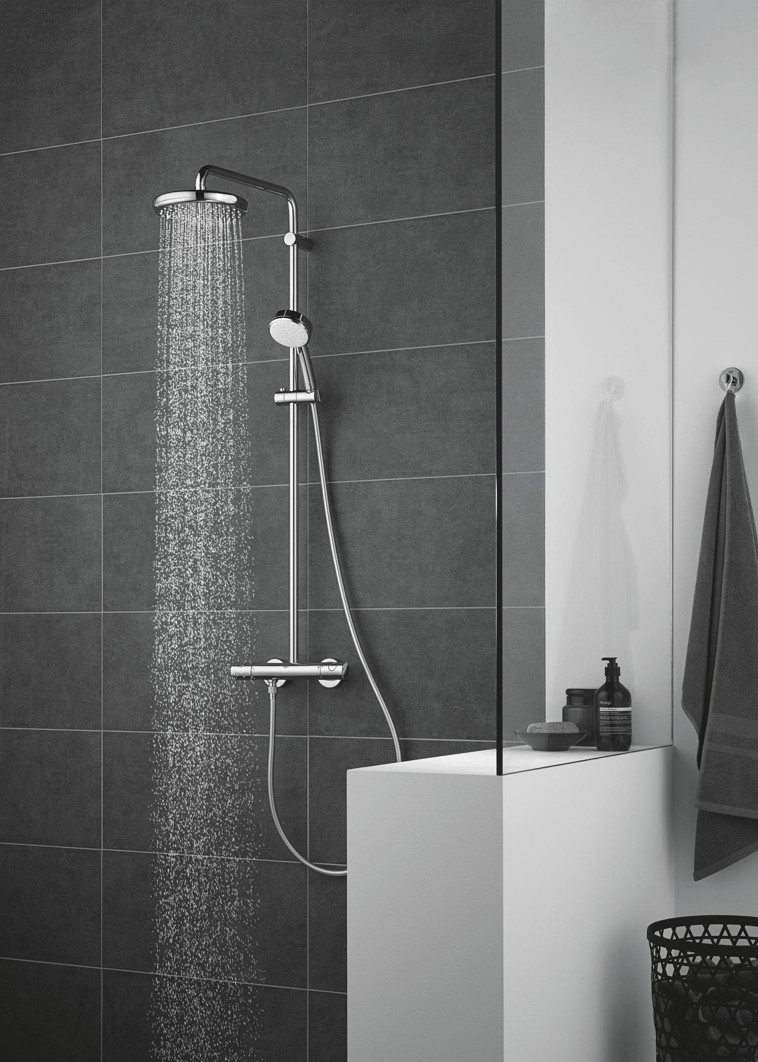 GROHE  Tempesta 210