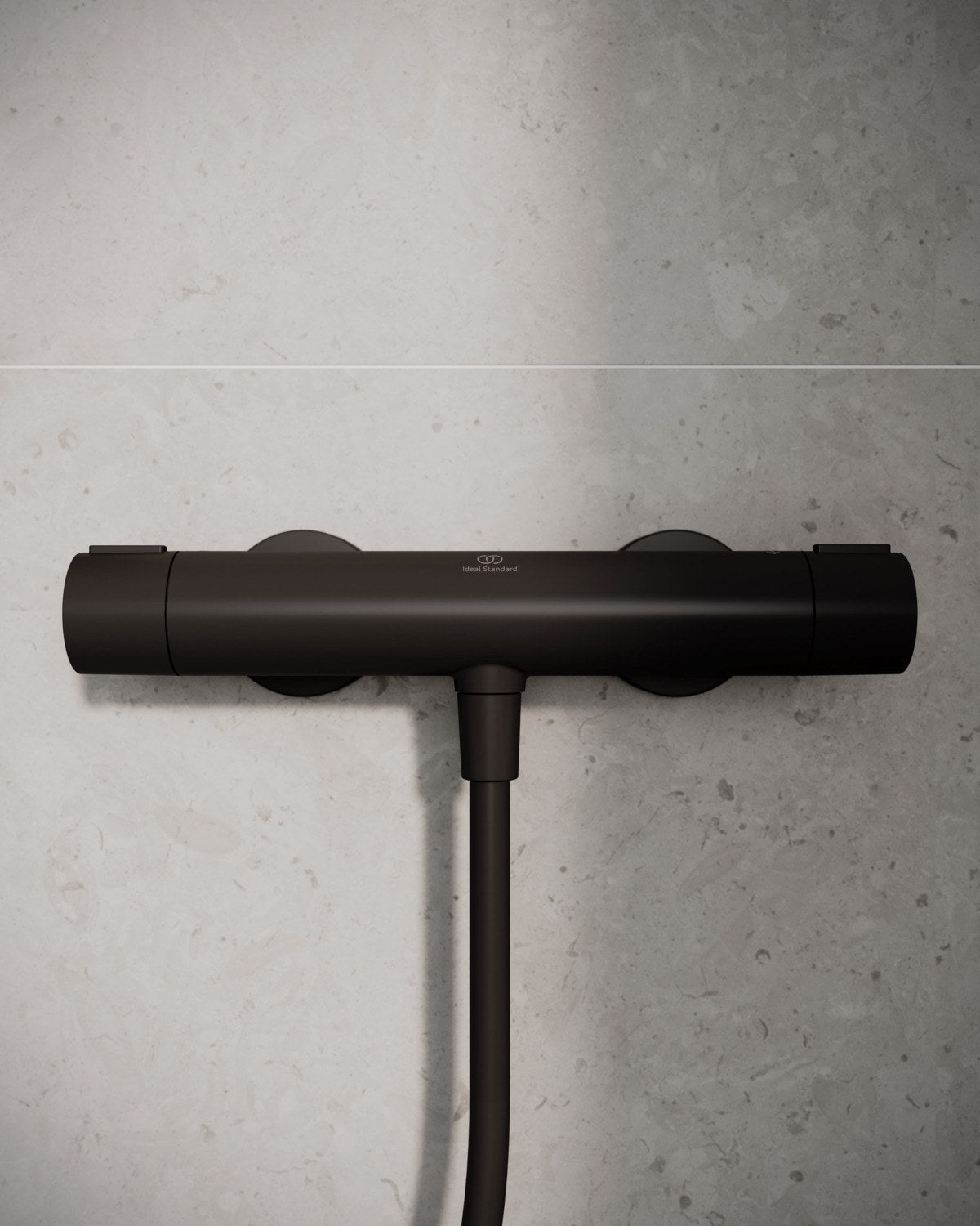 Ideal Standard Ceratherm Alu+ brusetermostat, mat sort – miljøbillede