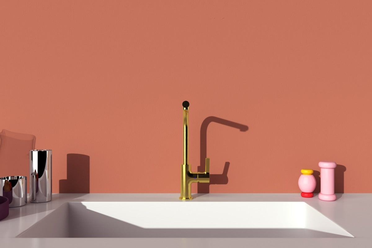 Ideal Standard Gusto køkkenarmatur med L-tud, Brushed Gold – miljøbillede