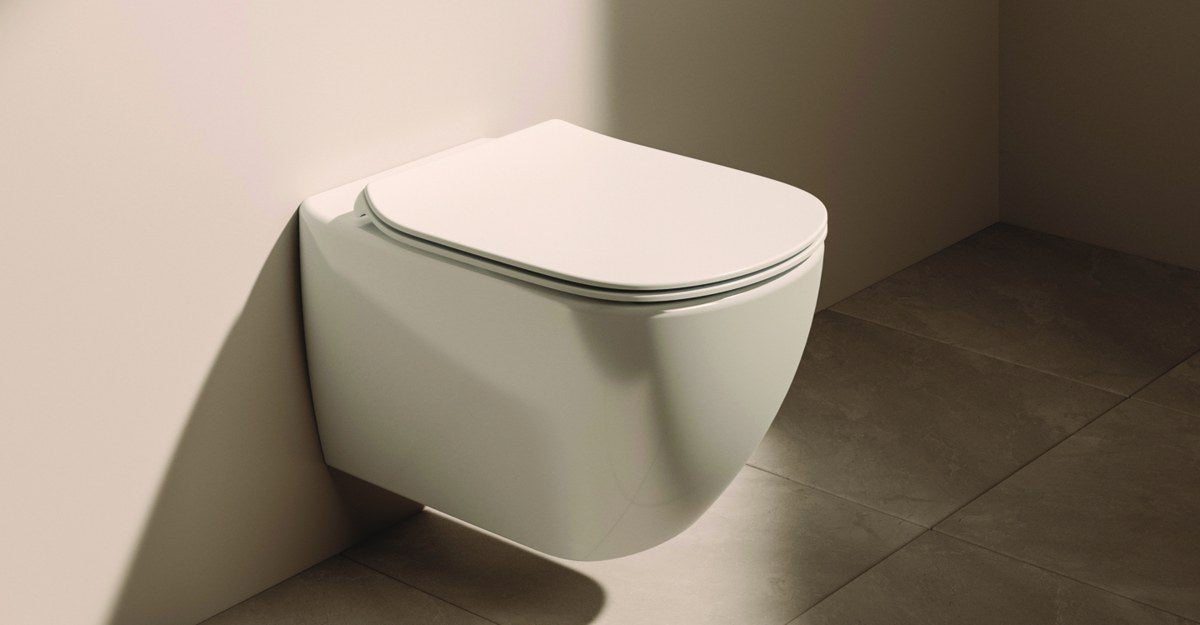 Ideal Standard Tesi AquaBlade væghængt toilet uden skyllekant inkl. soft close-sæde, hvid – miljøbillede