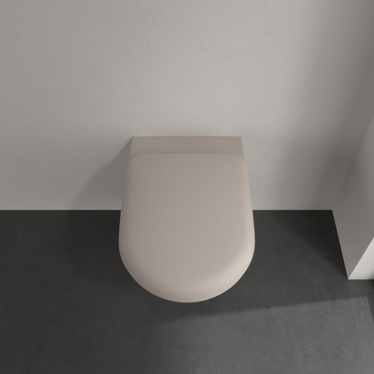 Villeroy & Boch Antao væghængt toilet uden skyllekant inkl. soft close-sæde, Almond (mat beige) – miljøbillede