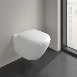 Villeroy & Boch Antao væghængt toilet uden skyllekant inkl. soft close-sæde, Stone White (mat hvid) – miljøbillede